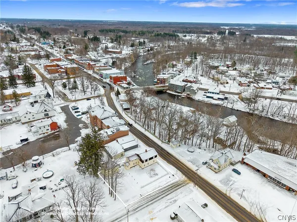 $299,999 | 20 South Jefferson Street, Richland, NY 13142