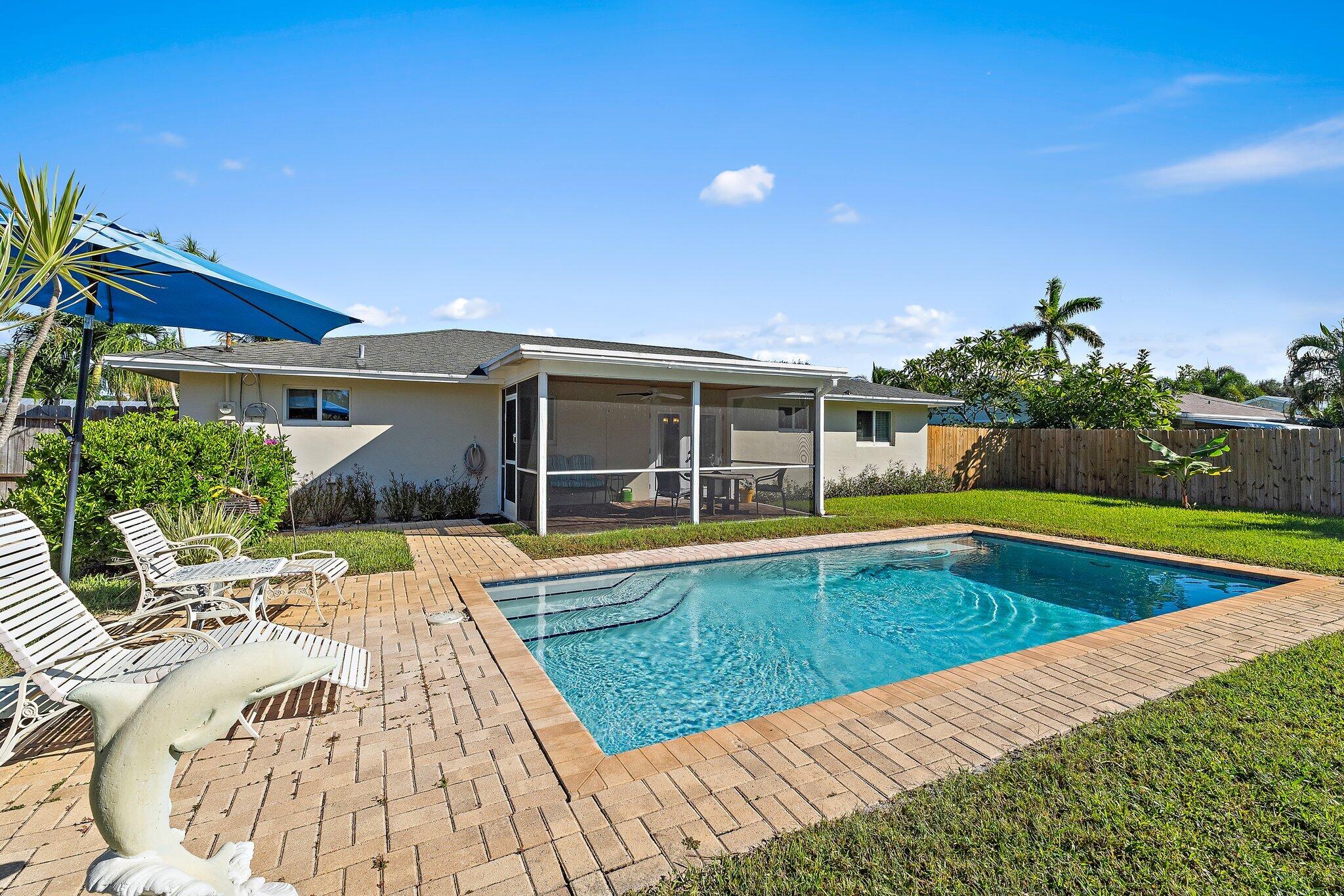 Beautiful Fenced Yard w/ Pool