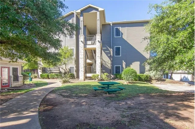 $245,000 | 2320 Gracy Farms Lane, Unit 614, Austin, TX 78758