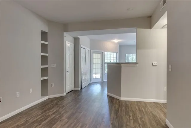 $245,000 | 2320 Gracy Farms Lane, Unit 614, Austin, TX 78758