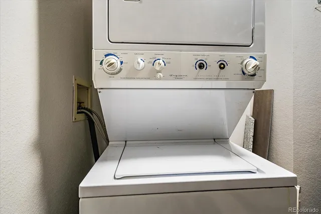 a close up view of washer and dryer