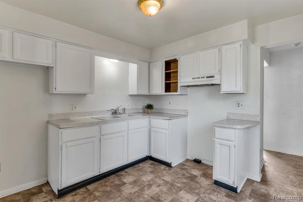 2054 Lavelle Road Flint, MI 48504 - Photo 14 of 18 Gallery Image 14
