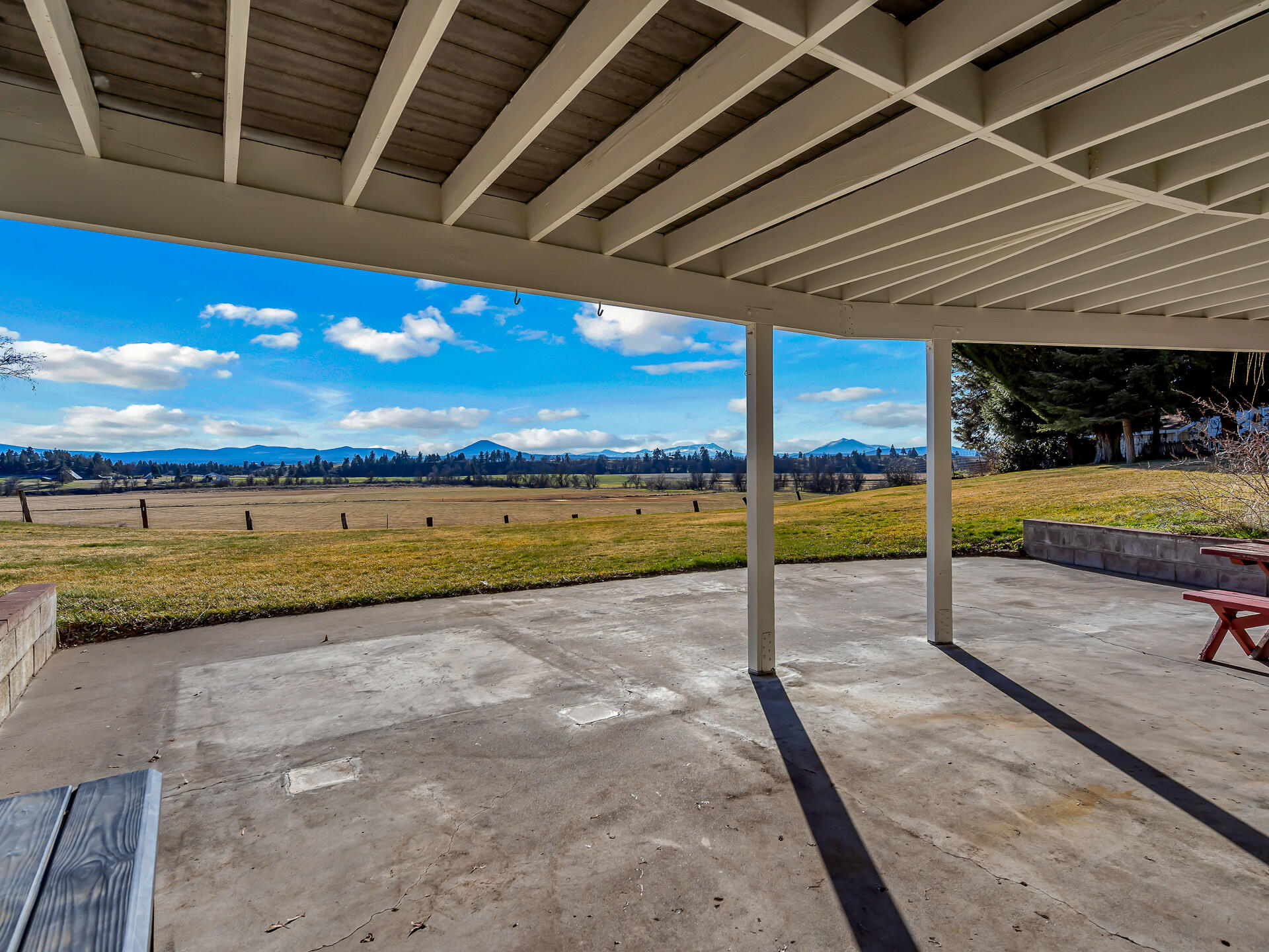 45833 Pittville Road McArthur, CA 96056 - Photo 54 of 81 a view of a backyard of the house