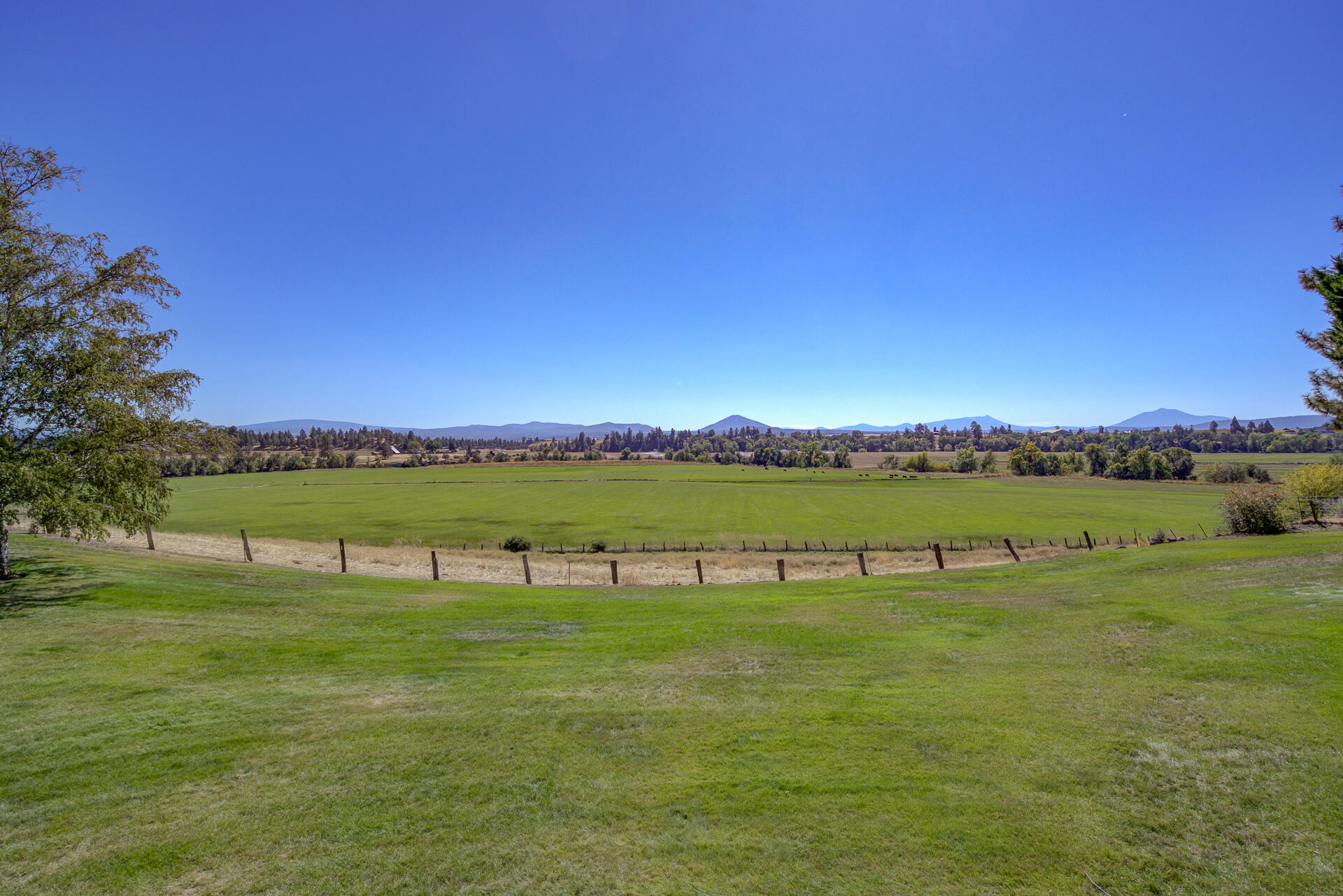 45833 Pittville Road McArthur, CA 96056 - Photo 66 of 81 a view of a city
