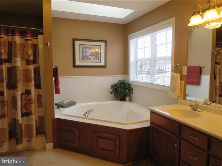 1220 Fox Road Leesport, PA 19533 - Photo 17 of 25 Master Bathroom