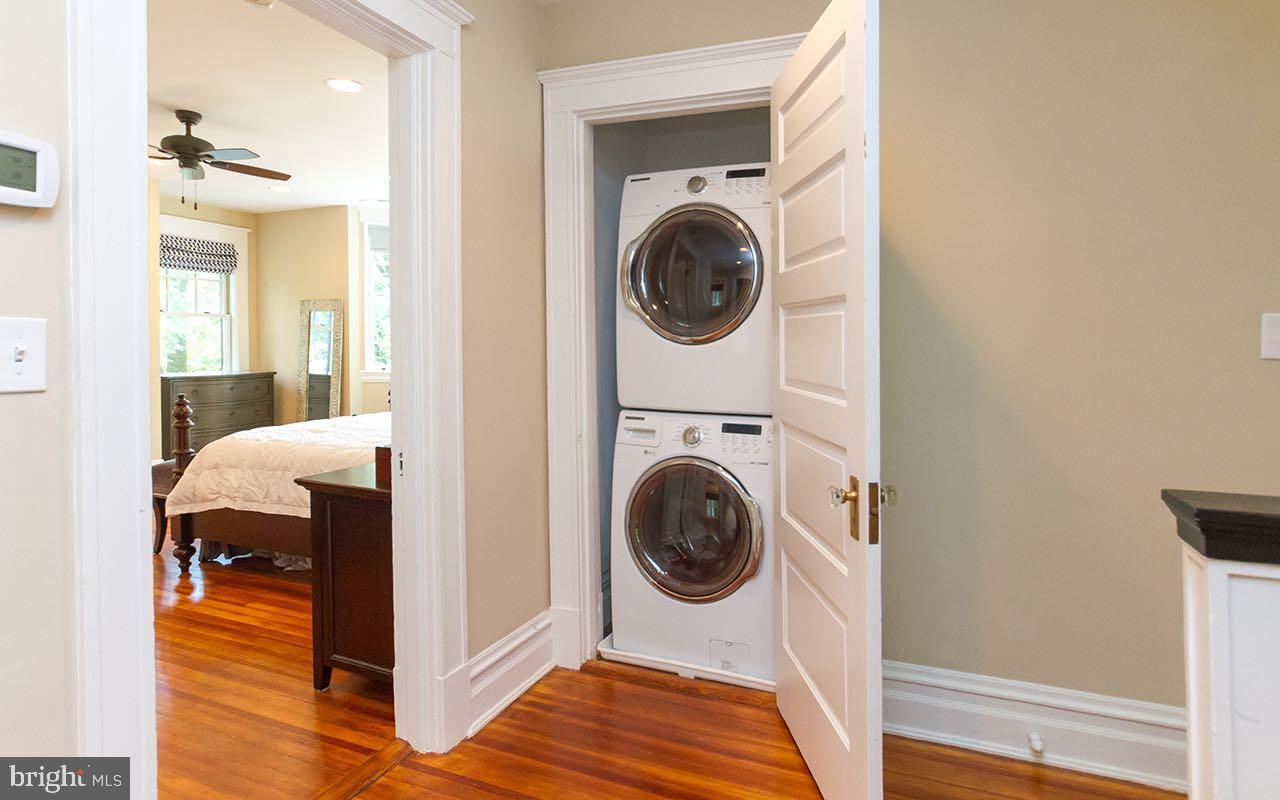 207 Club Road Baltimore, MD 21210 - Photo 14 of 24 Upper level laundry