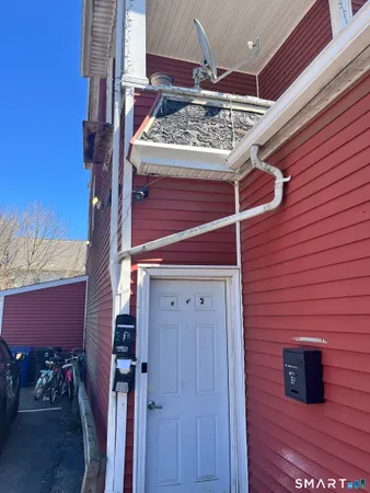 $1,995 | 192 Wakelee Avenue, Unit 3, Ansonia, CT 06401