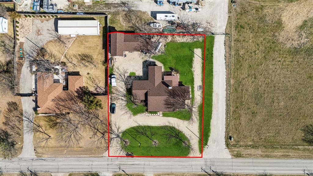 1012 Cowling Road Sanger, TX 76266 - Photo 29 of 40 a picture of a door of the house