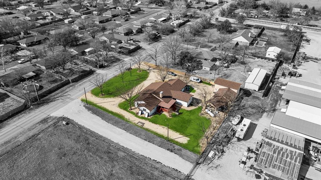 1012 Cowling Road Sanger, TX 76266 - Photo 35 of 40 an aerial view of a backyard