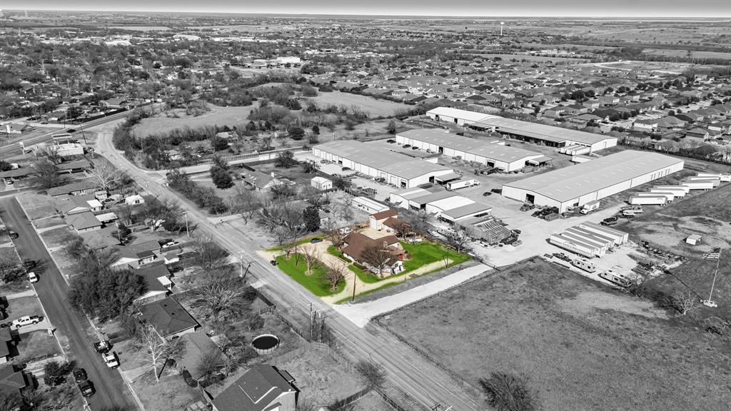1012 Cowling Road Sanger, TX 76266 - Photo 36 of 40 an aerial view of a house