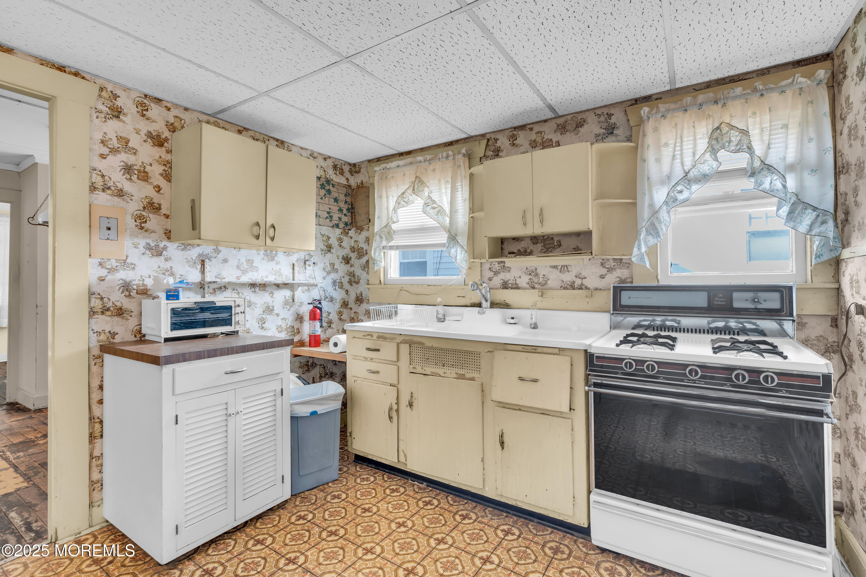 1812 Fernwood Road, Unit 2 Belmar, NJ 07719 - Photo 11 of 41 a kitchen with a stove oven and sink
