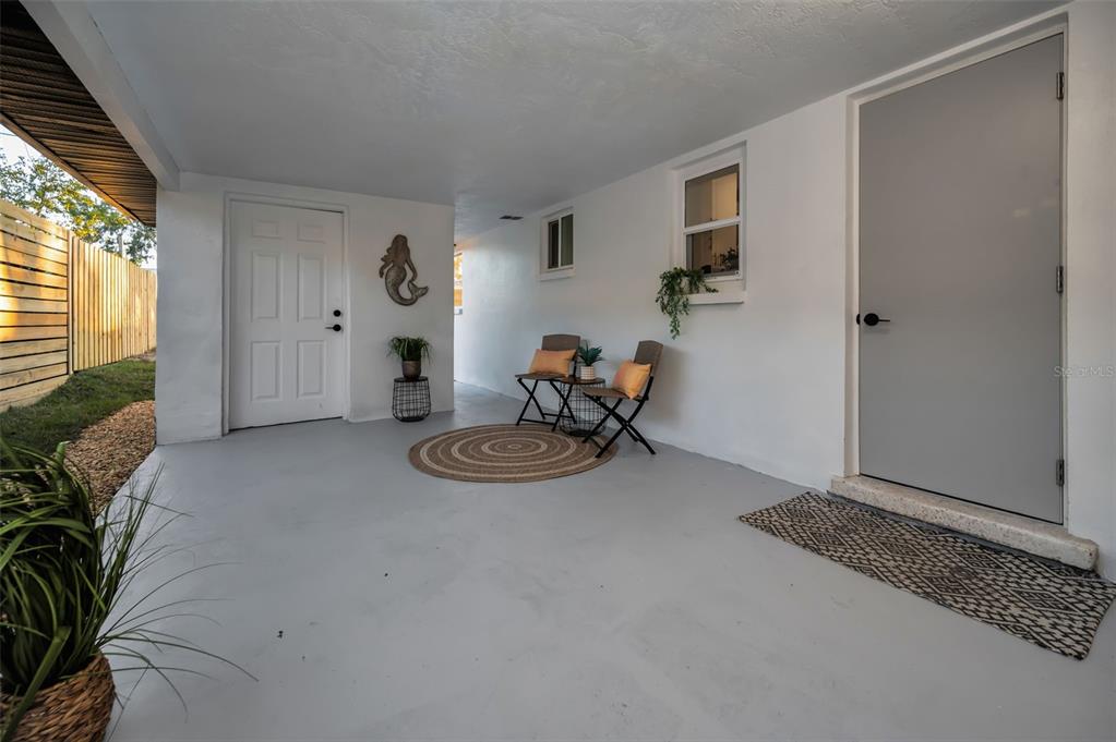 6216 Central Avenue New Port Richey, FL 34653 - Photo 31 of 78 Lanai / carport