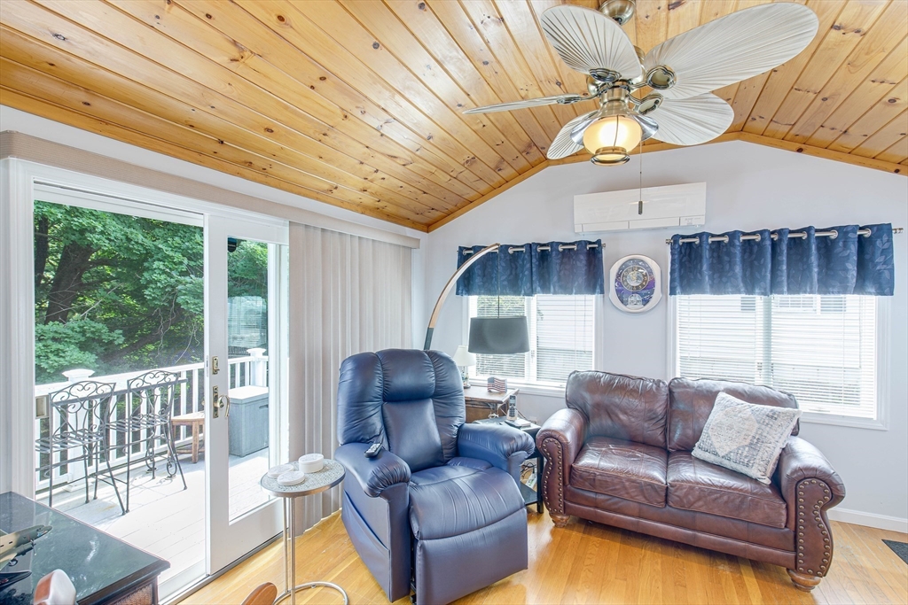 33 Farnham Road Rowley, MA 01969 - Photo 8 of 36
