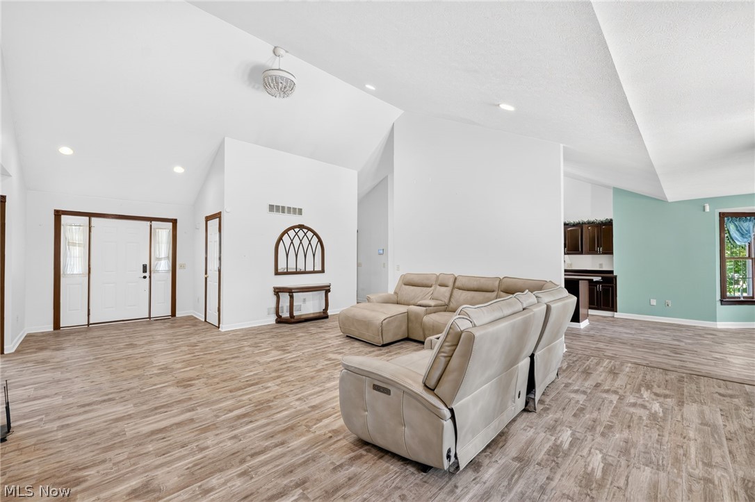 3948 Johnson Road Norton, OH 44203 - Photo 5 of 50 Gallery Image 5