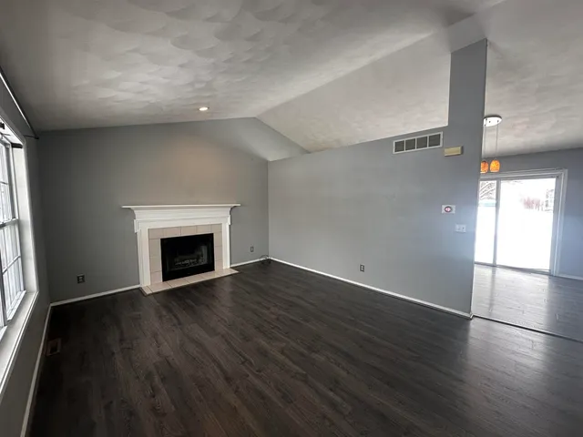 $2,500 | 1996 Broadmoor Road, Rockton, IL 61072