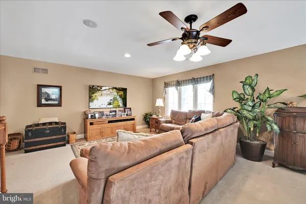 $600,000 | 728 Woodfield Drive, Lititz, PA 17543