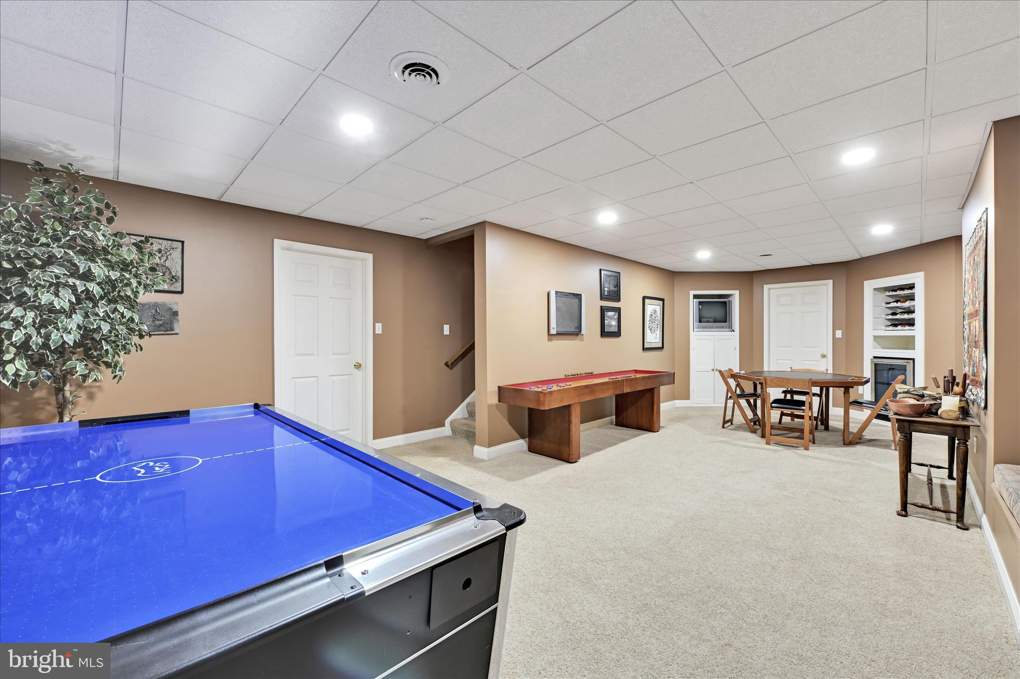 728 Woodfield Drive Lititz, PA 17543 - Photo 31 of 61 a room with furniture pool table and chairs