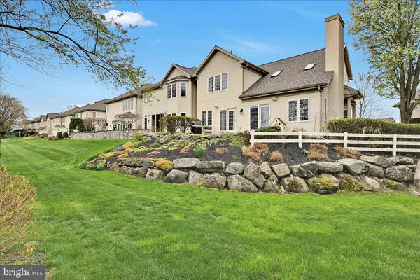 $600,000 | 728 Woodfield Drive, Lititz, PA 17543