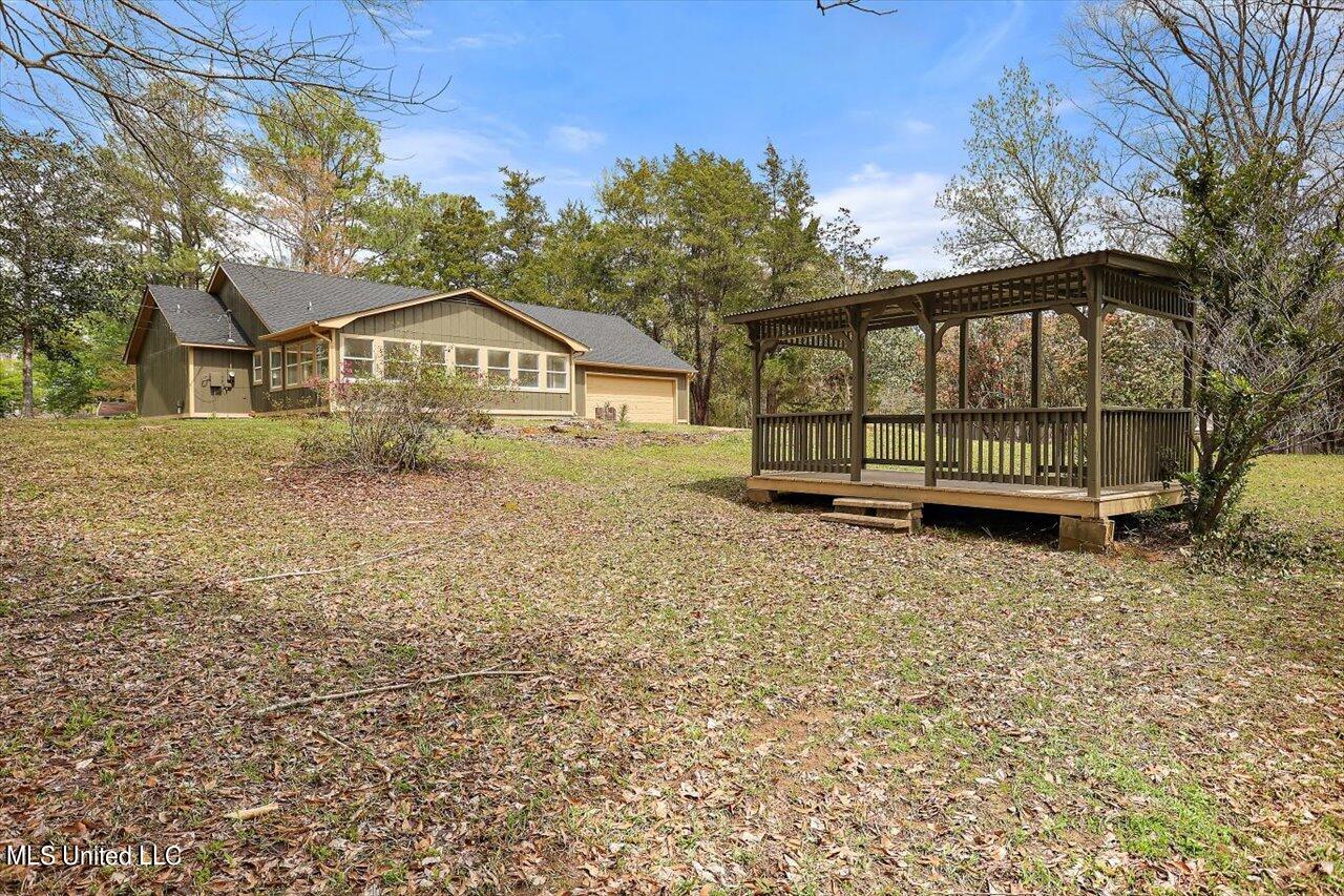 101 Country Club Road Florence, MS 39073 - Photo 10 of 36 35-101 Country Club Rd