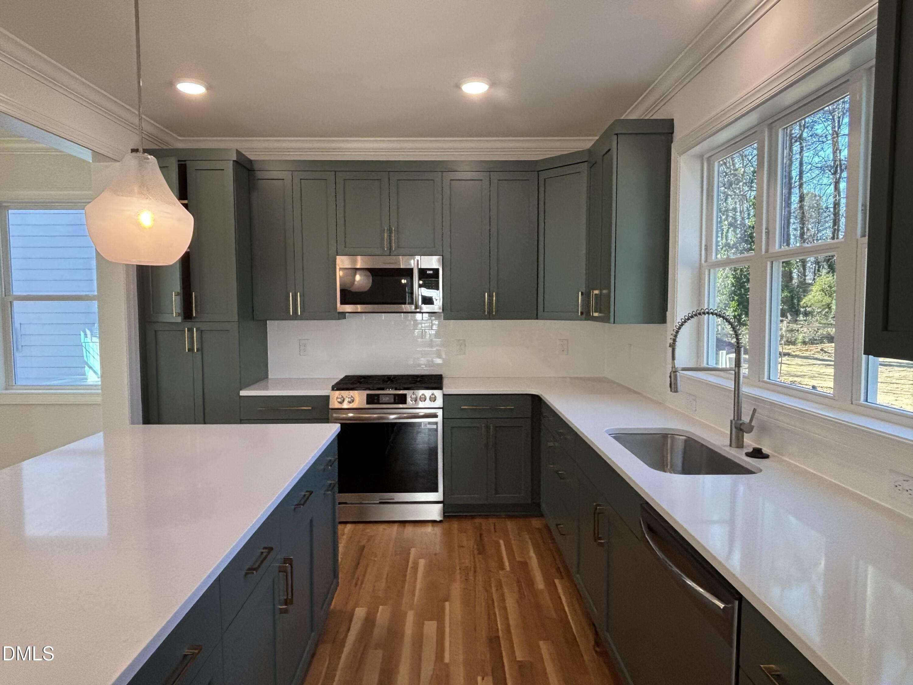 2524 Prince Drive Raleigh, NC 27606 - Photo 7 of 21 IMG_2132