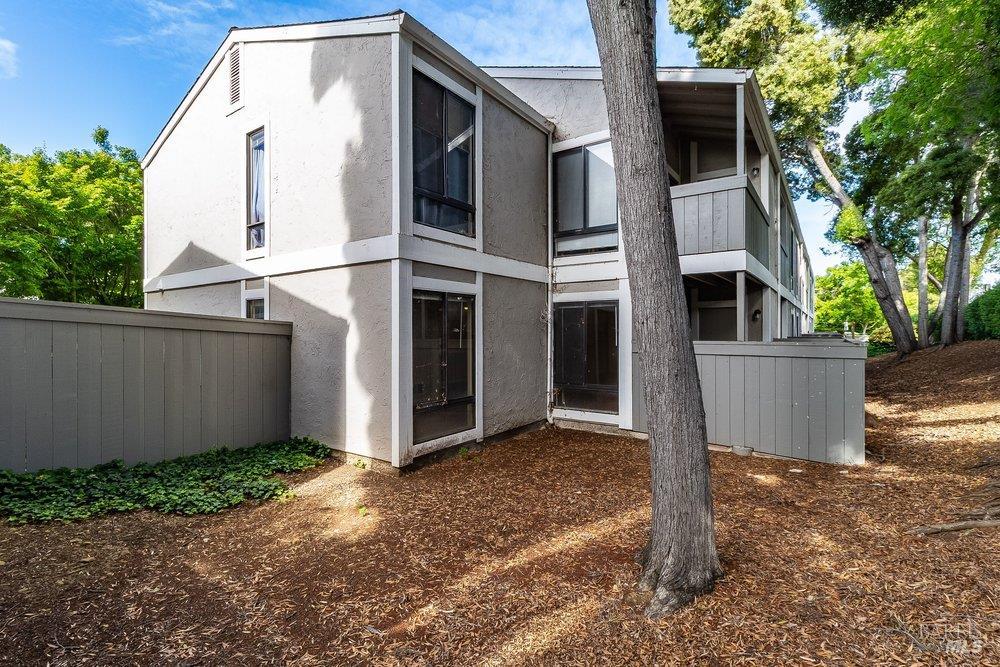 900 Southampton Road, Unit 11 Benicia, CA 94510 - Photo 23 of 36