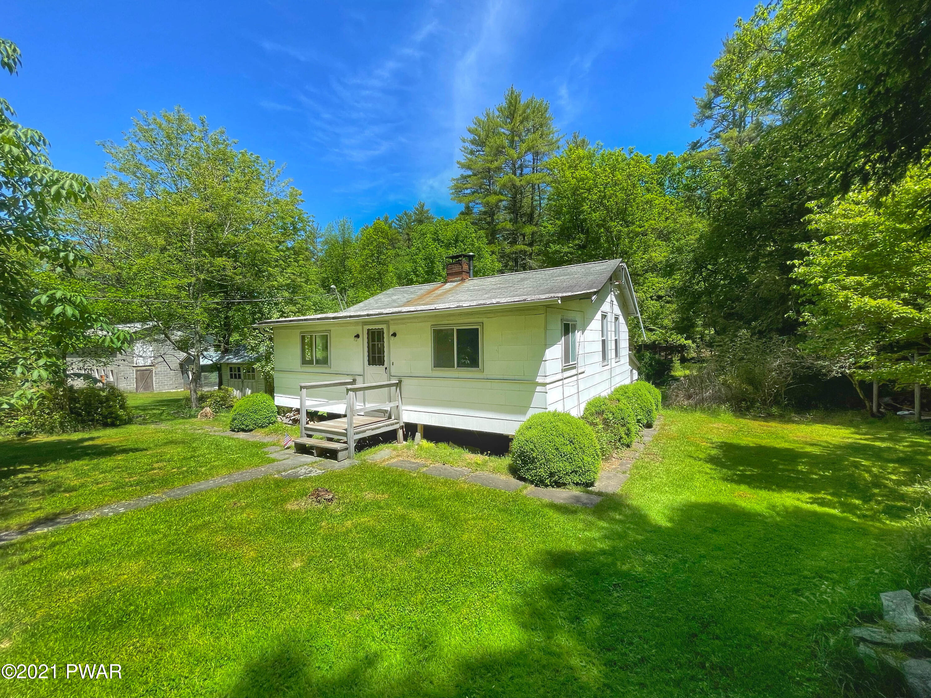120 Bee Hollow Road Shohola, PA 18458 - Photo 2 of 38