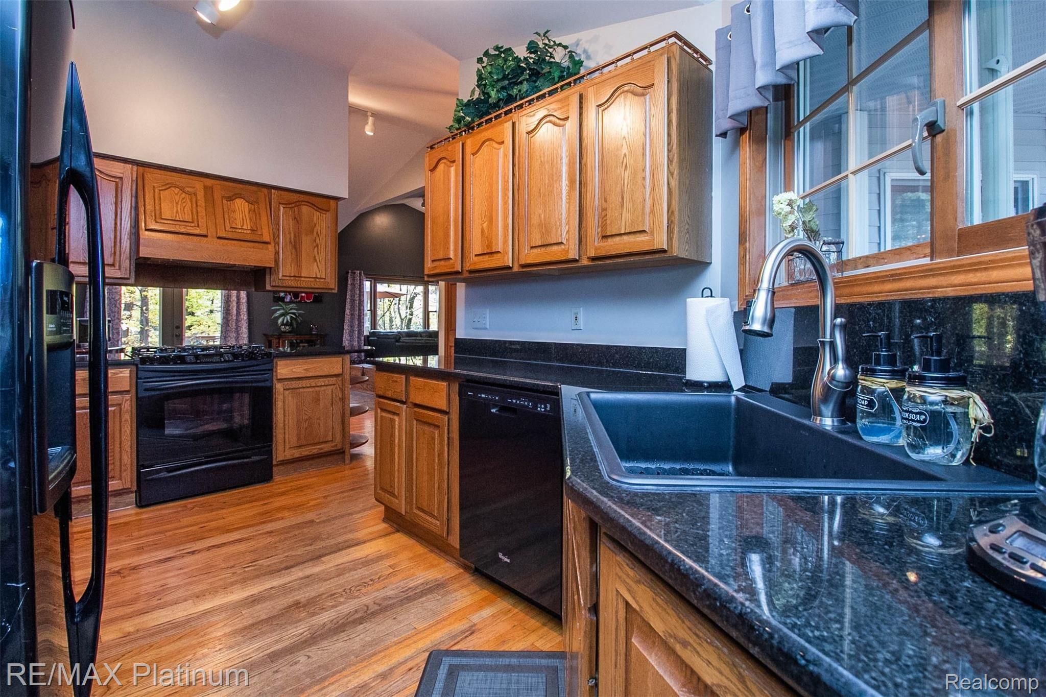 3183 Jewell Road Howell, MI 48843 - Photo 15 of 64 13.jpg