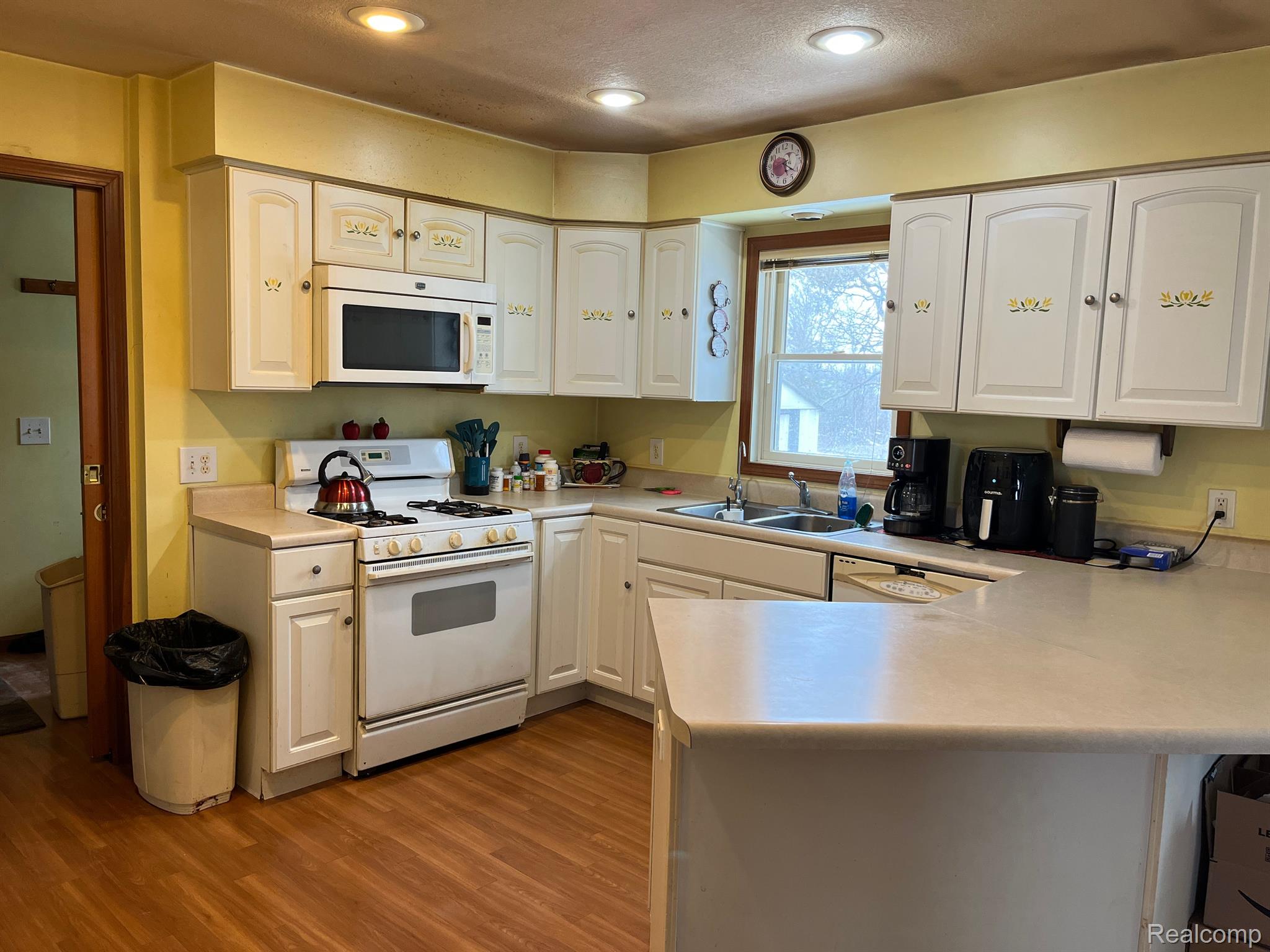 16378 Burt Road Capac, MI 48014 - Photo 15 of 43 Gallery Image 15