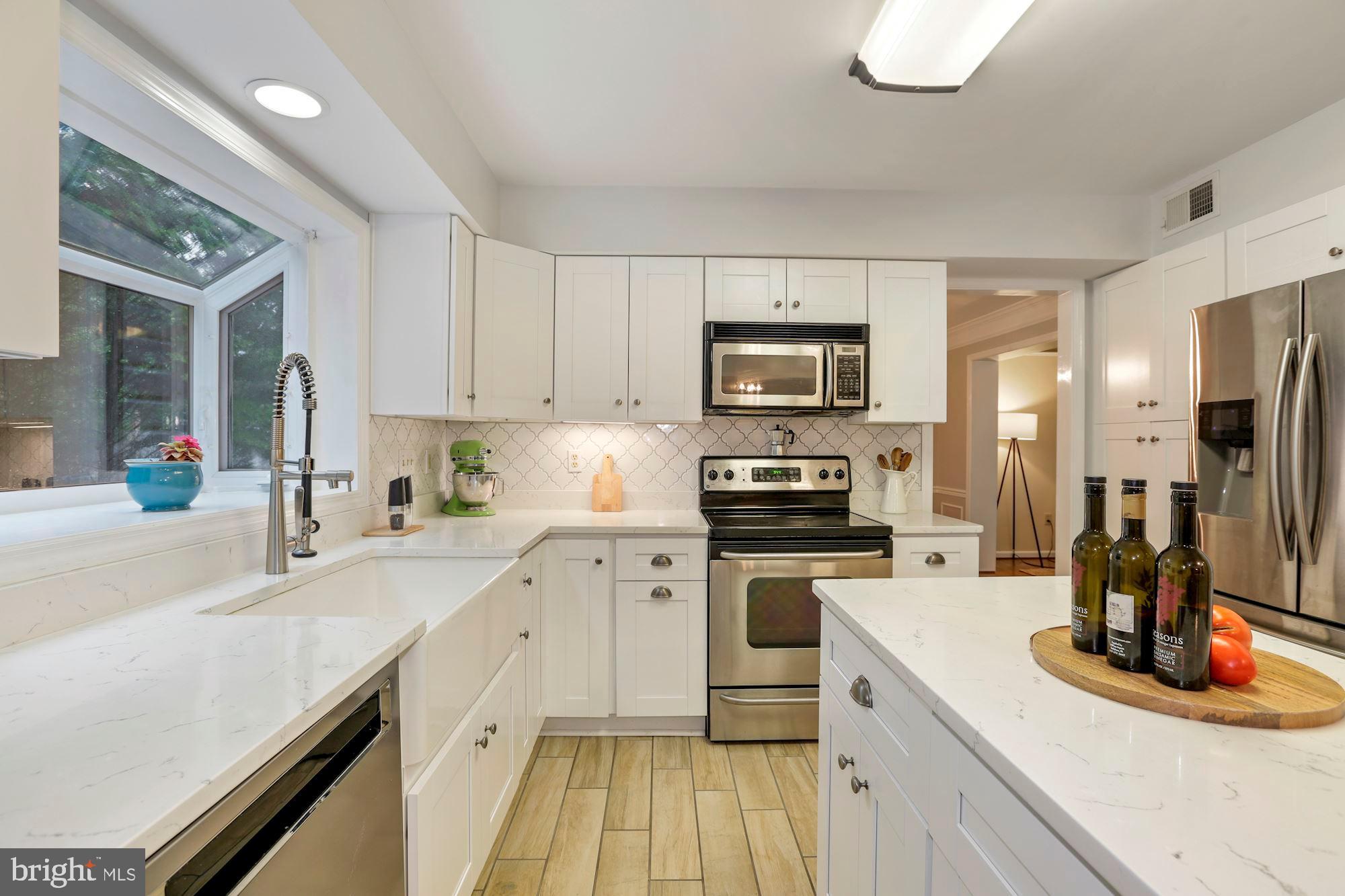 8604 Compass Court Laurel, MD 20708 - Photo 11 of 41 Kitchen