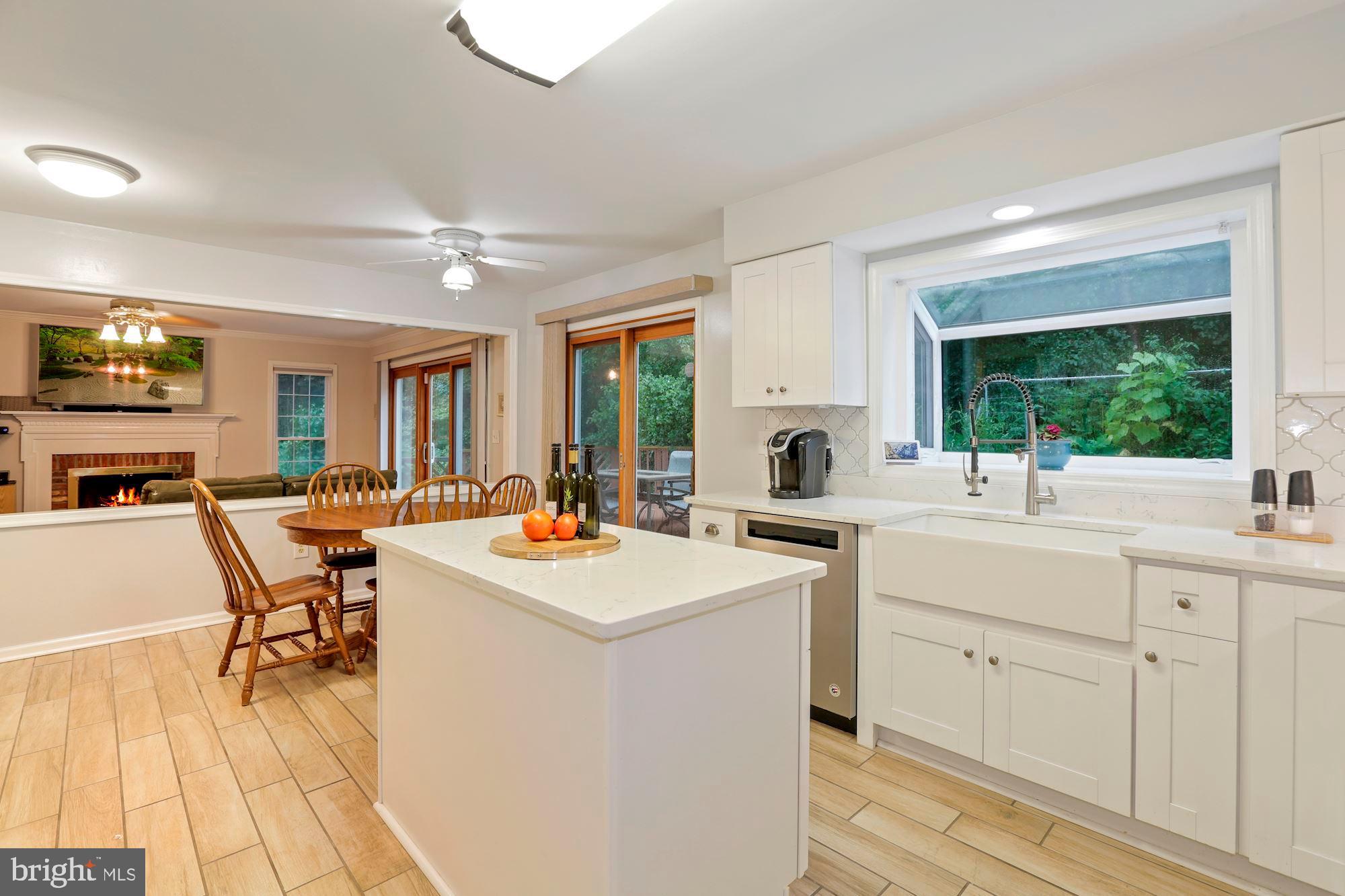 8604 Compass Court Laurel, MD 20708 - Photo 12 of 41 Kitchen