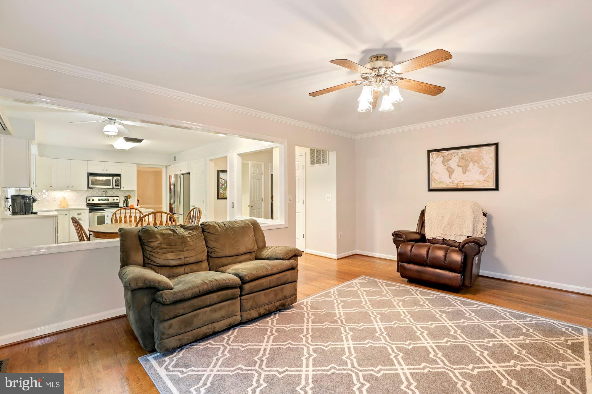 8604 Compass Court Laurel, MD 20708 - Photo 14 of 41 Family room