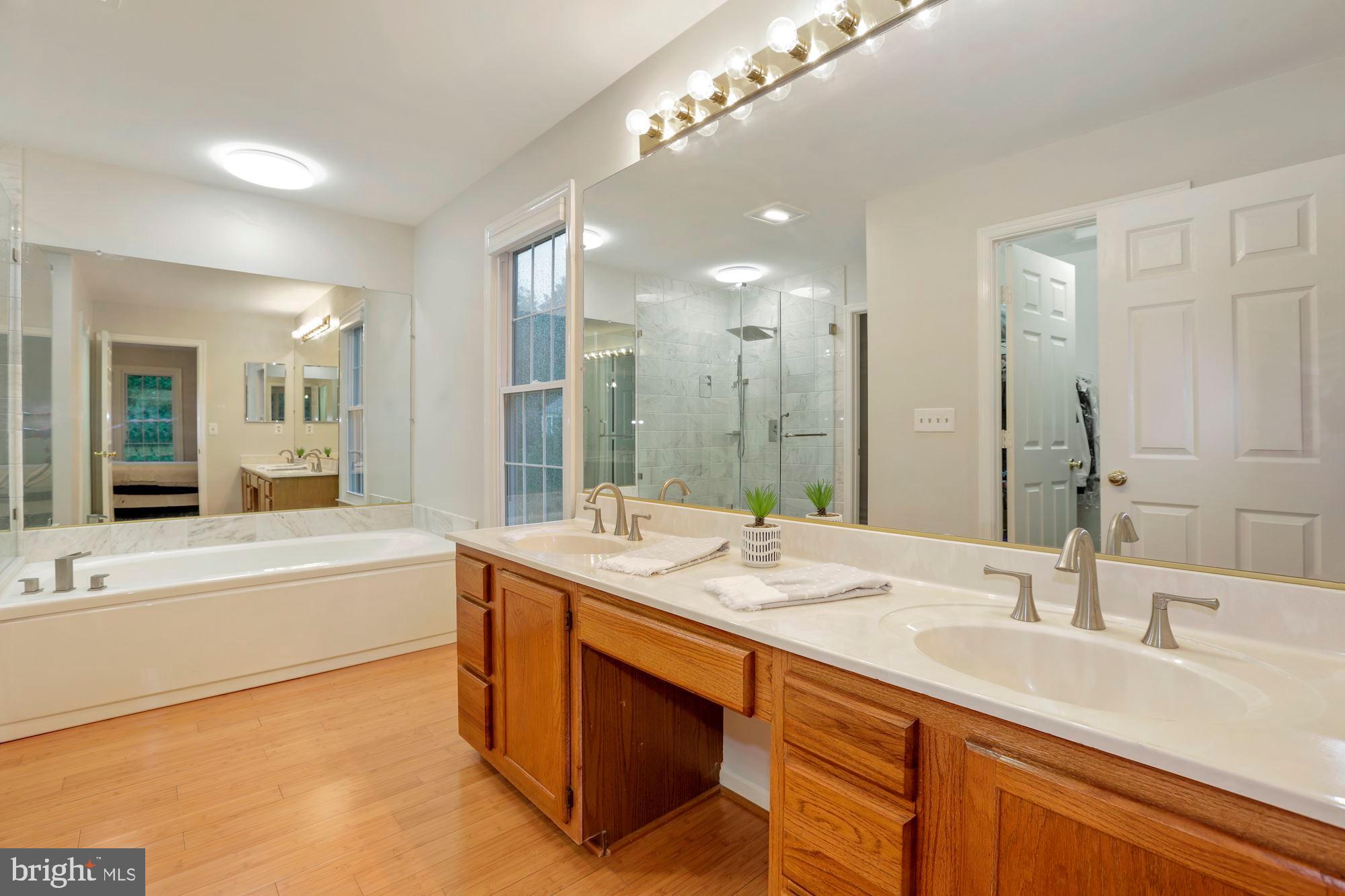 8604 Compass Court Laurel, MD 20708 - Photo 18 of 41 Master bath