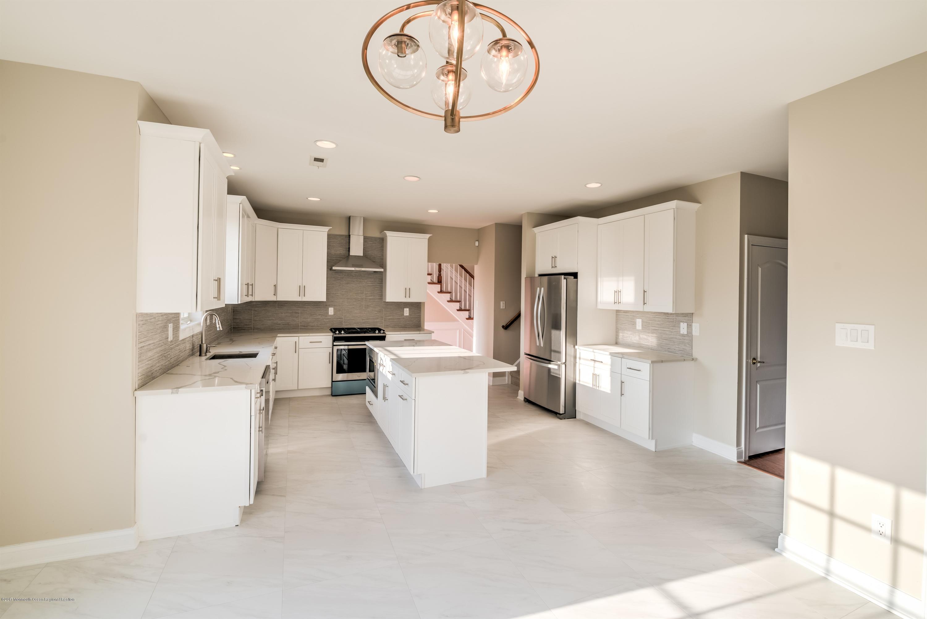 22 Ridgeview Way Allentown, NJ 08501 - Photo 12 of 33 012_KITCHEN