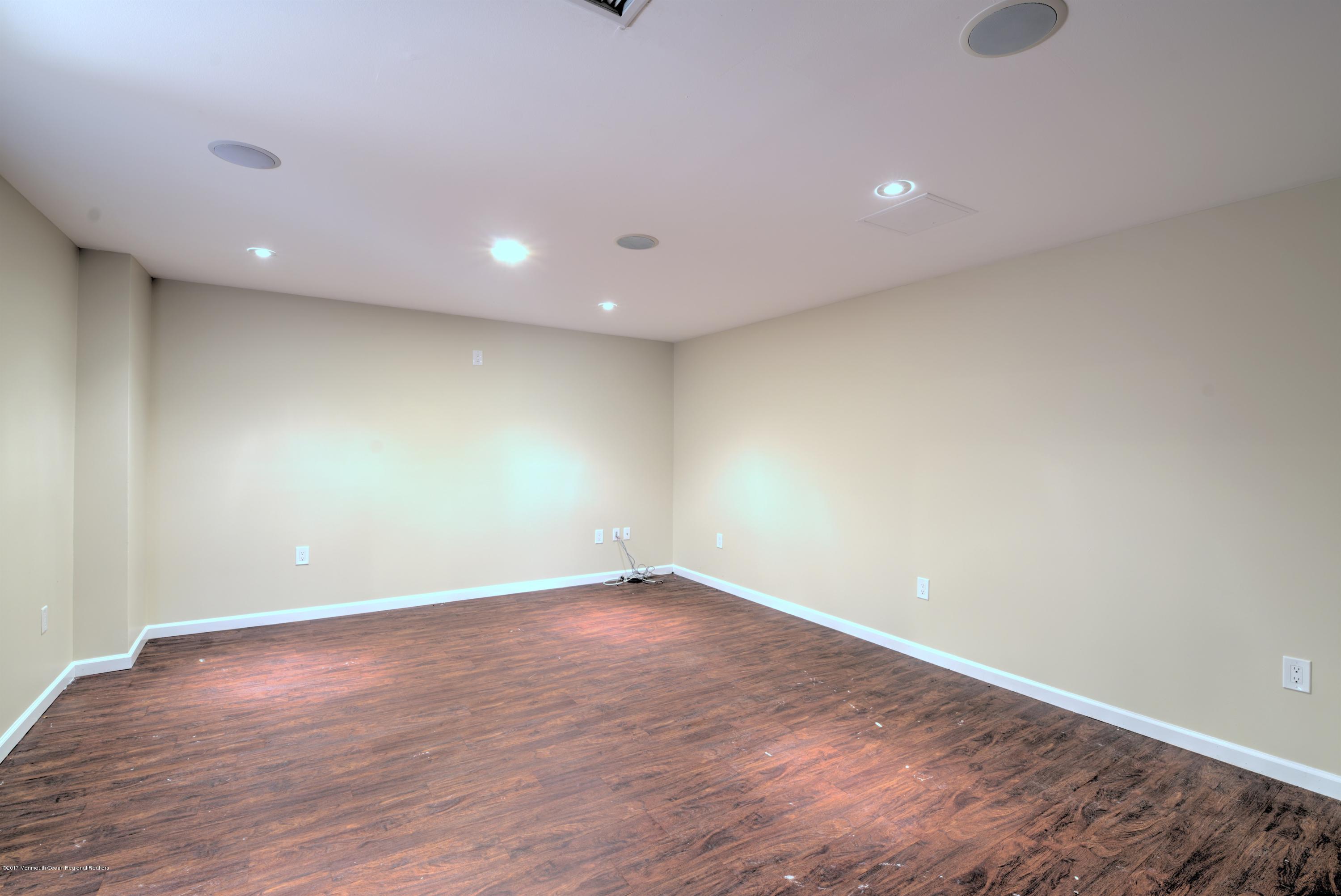 22 Ridgeview Way Allentown, NJ 08501 - Photo 28 of 33 028_LOWER LEVEL