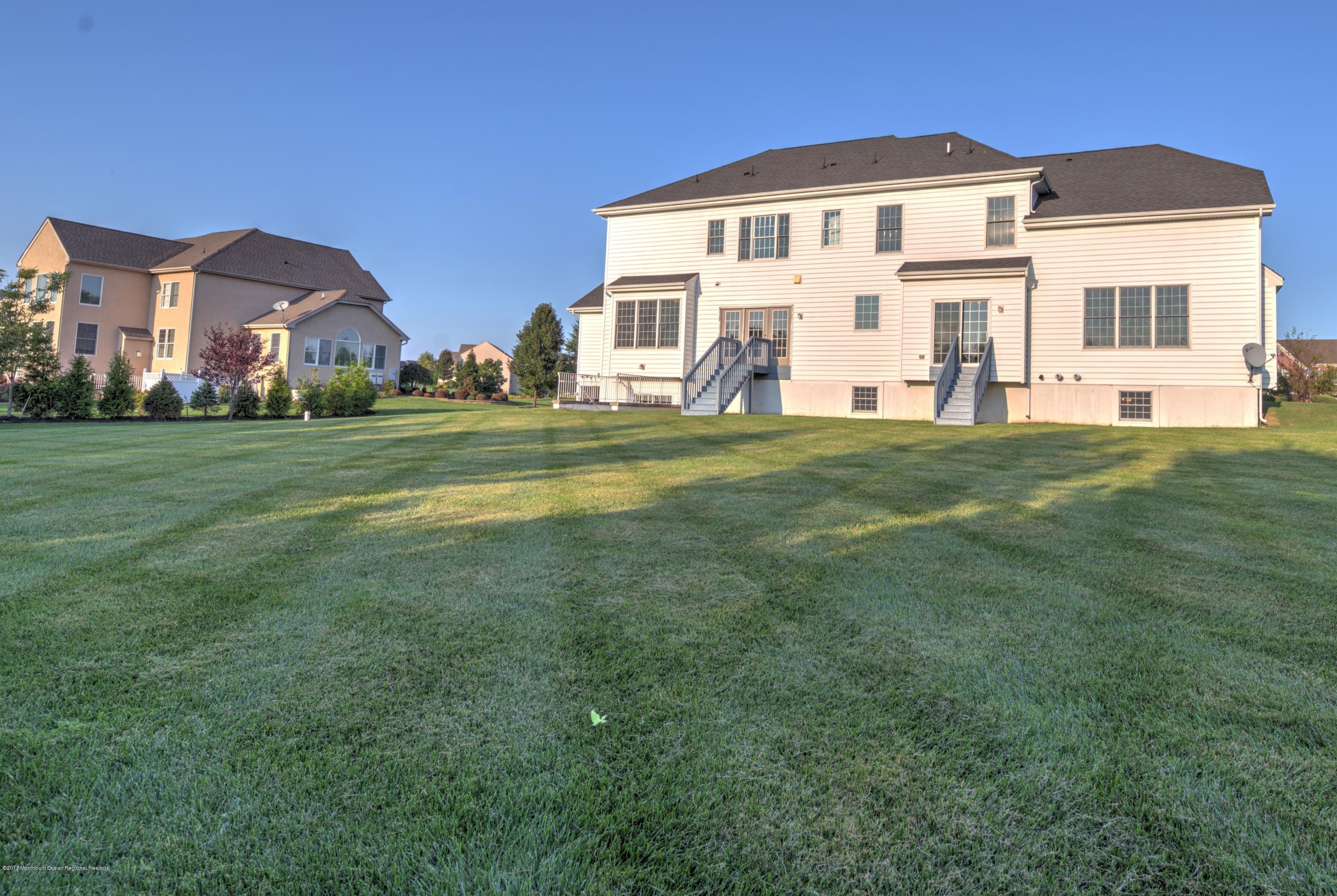 22 Ridgeview Way Allentown, NJ 08501 - Photo 33 of 33 033_BACK