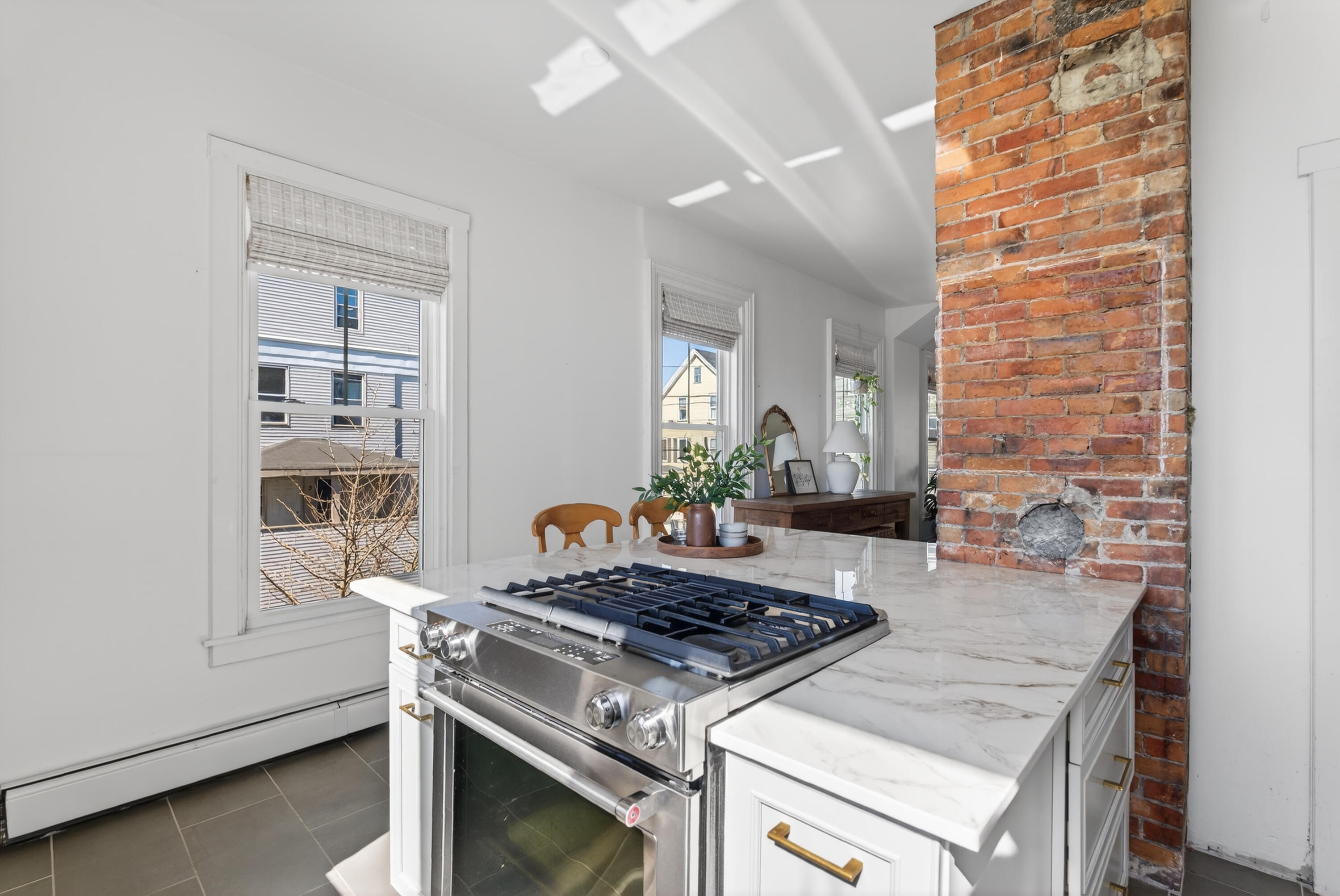 62 St Lawrence Street, Unit 2 Portland, ME 04101 - Photo 6 of 36 DSC02572