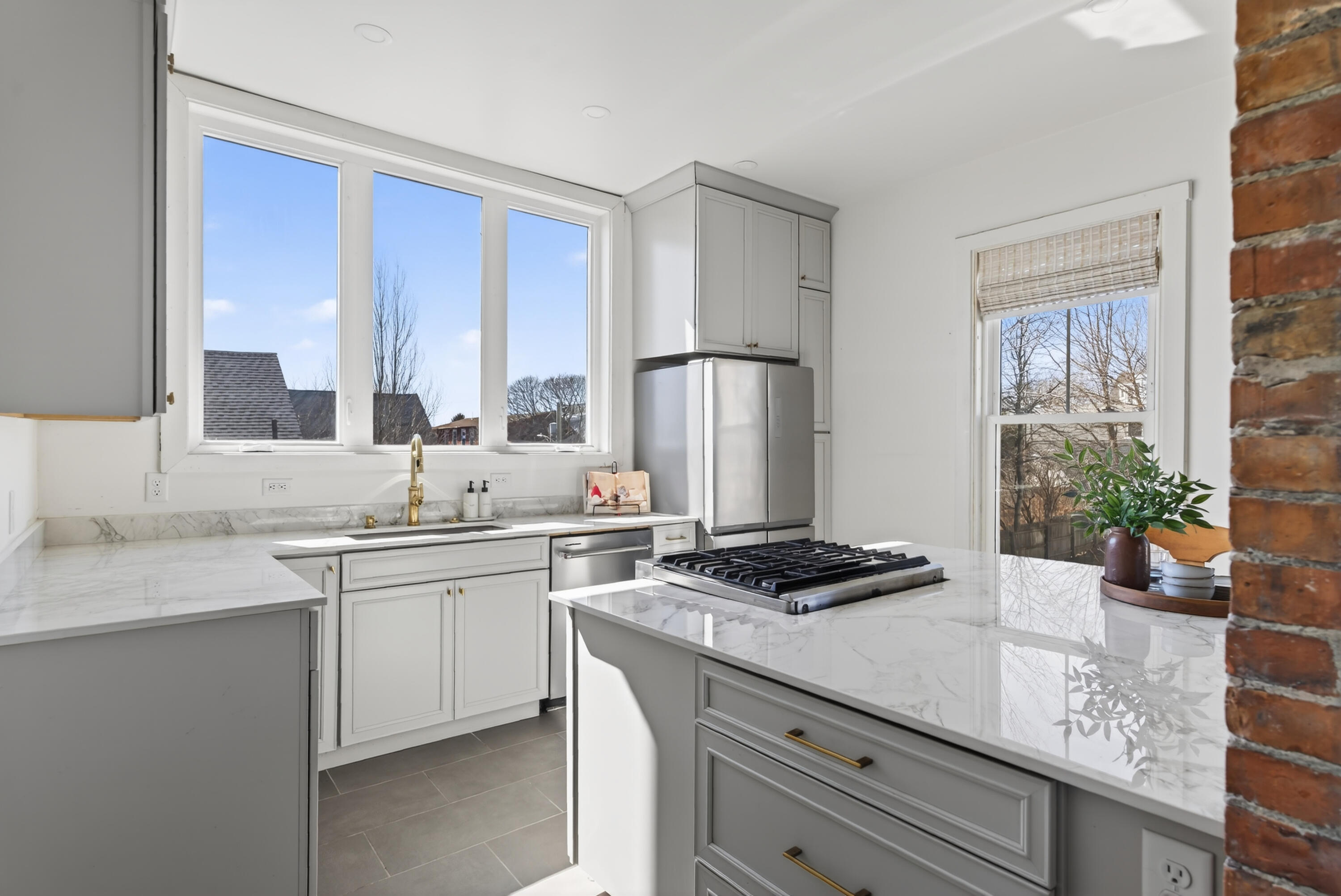 62 St Lawrence Street, Unit 2 Portland, ME 04101 - Photo 7 of 36 DSC02558