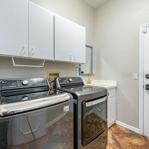 3902 Hidden Spring Place Valrico, FL 33596 - Photo 21 of 31