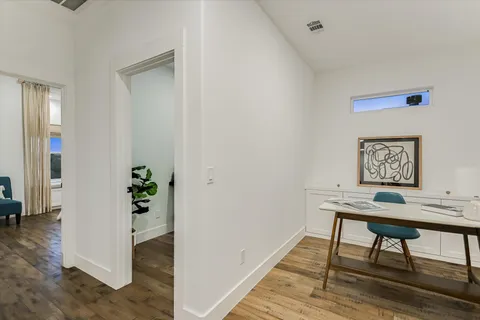 $1,300,000 | 211 South Ronay Drive, Spicewood, TX 78669