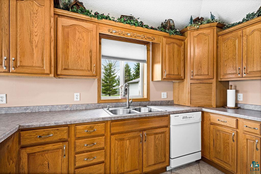 5410 Martin Road Duluth, MN 55811 - Photo 8 of 38