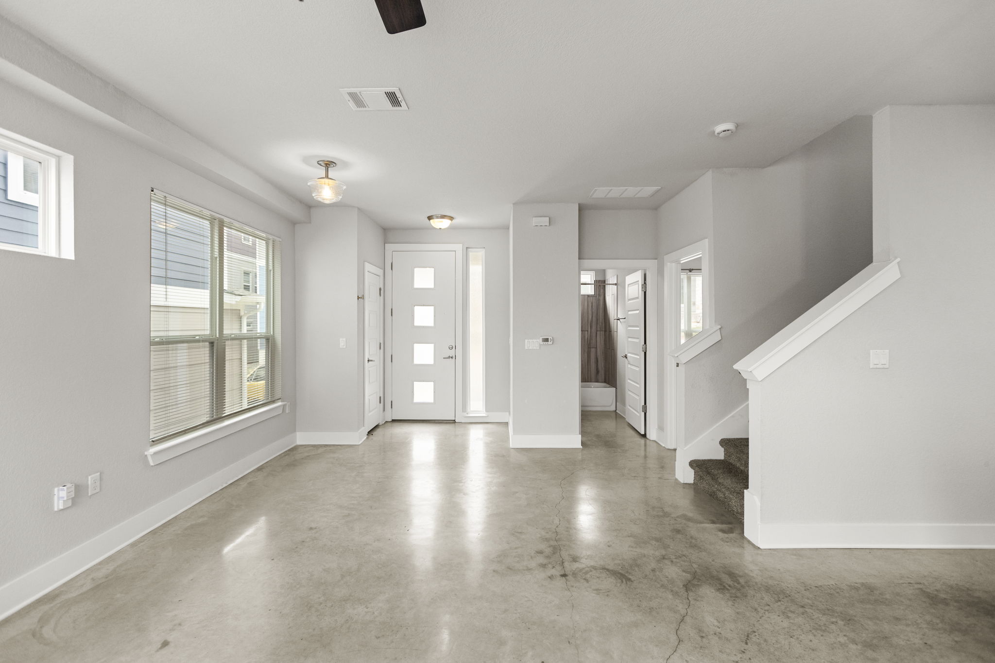 1904 Cleese Drive Austin, TX 78741 - Photo 12 of 39 Gallery Image 12