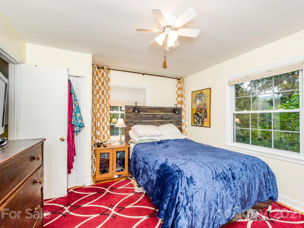 109 Edgehill Road Hendersonville, NC 28739 - Photo 19 of 35 Gallery Image 19