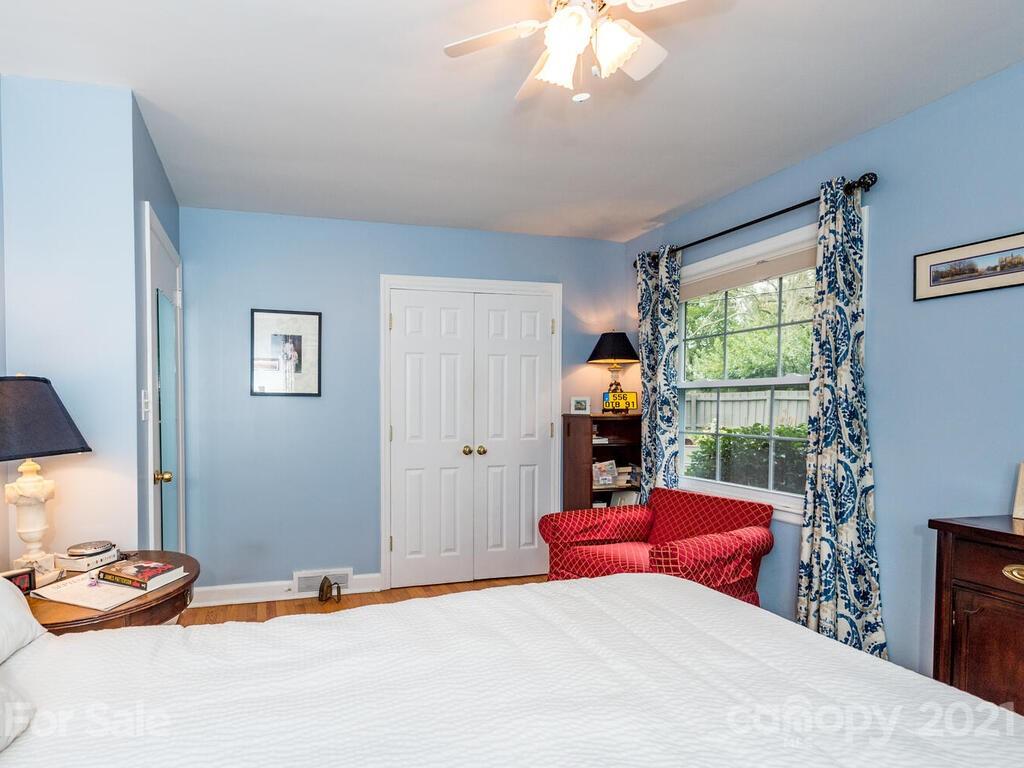 109 Edgehill Road Hendersonville, NC 28739 - Photo 25 of 35 Gallery Image 25