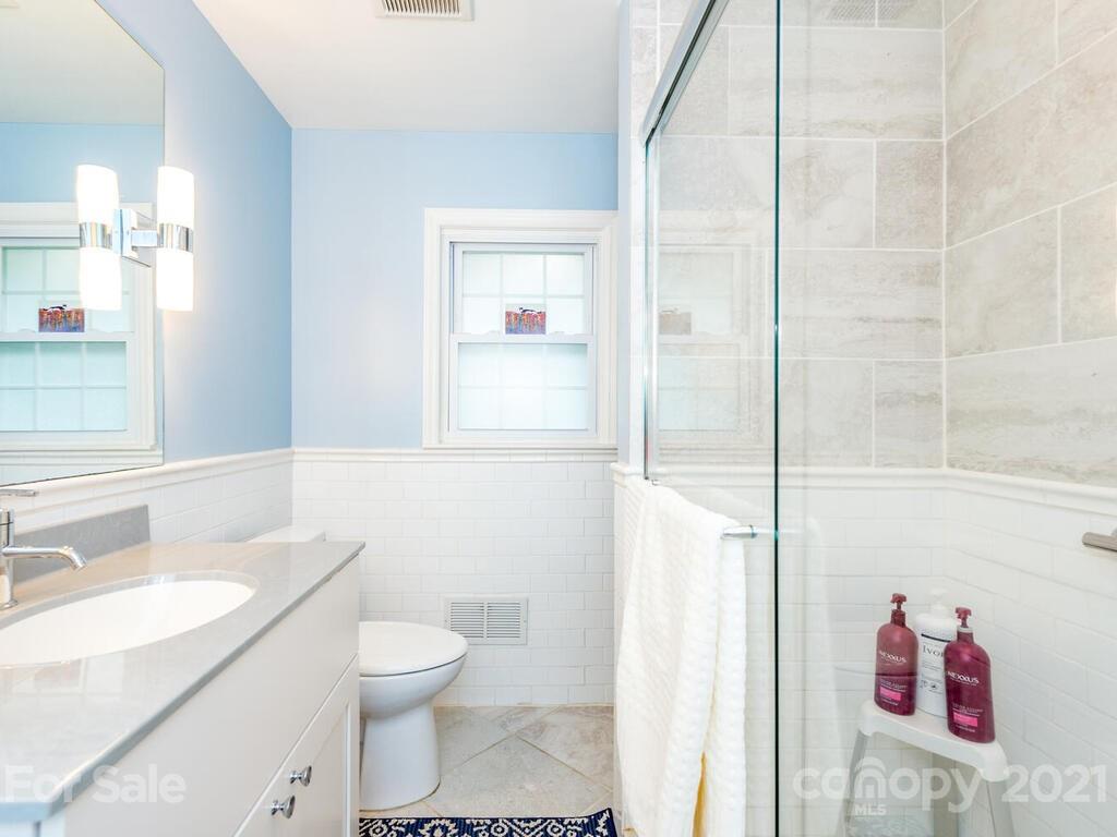 109 Edgehill Road Hendersonville, NC 28739 - Photo 26 of 35 Gallery Image 26