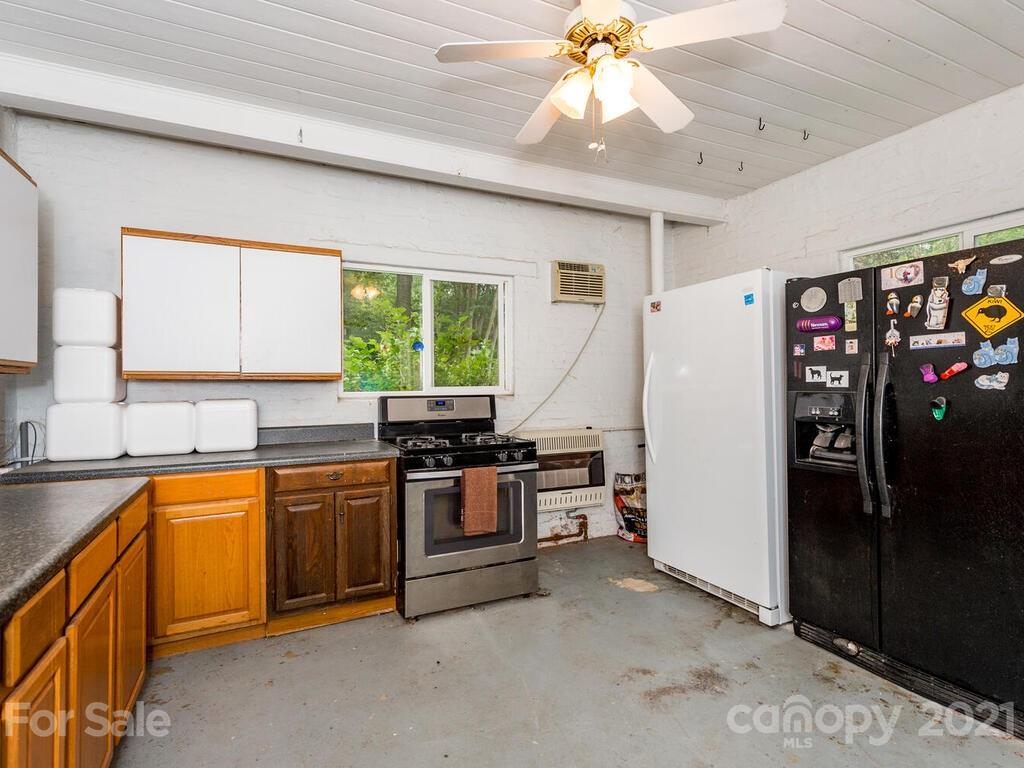 109 Edgehill Road Hendersonville, NC 28739 - Photo 35 of 35 Gallery Image 35