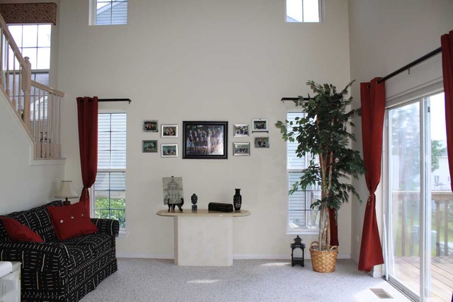 1041 Horizon Ridge Lake In The Hills, IL 60156 - Photo 2 of 17