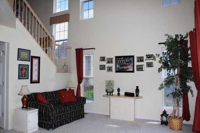 1041 Horizon Ridge Lake In The Hills, IL 60156 - Photo 3 of 17