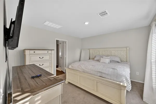 $2,075 | 7918 Globe Thistle Lane, Houston, TX 77016