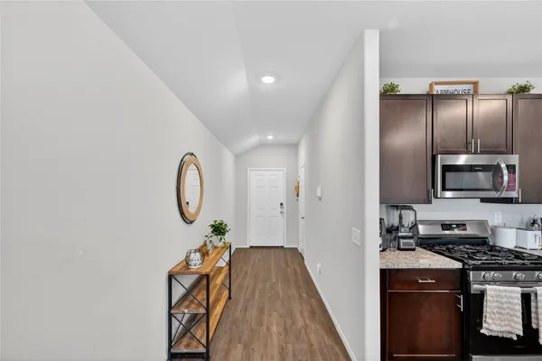 $2,075 | 7918 Globe Thistle Lane, Houston, TX 77016