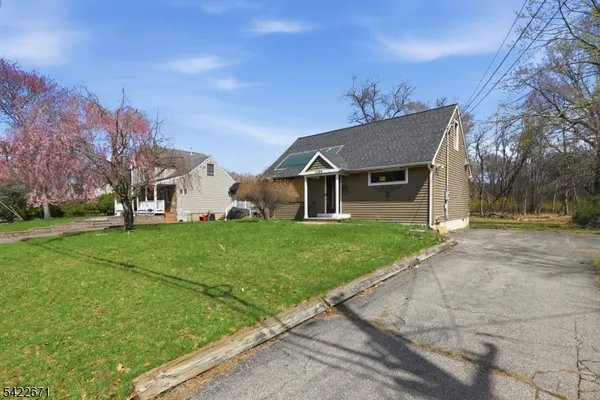 $350,000 | 1155 Ringwood Avenue, Pompton Lakes, NJ 07442